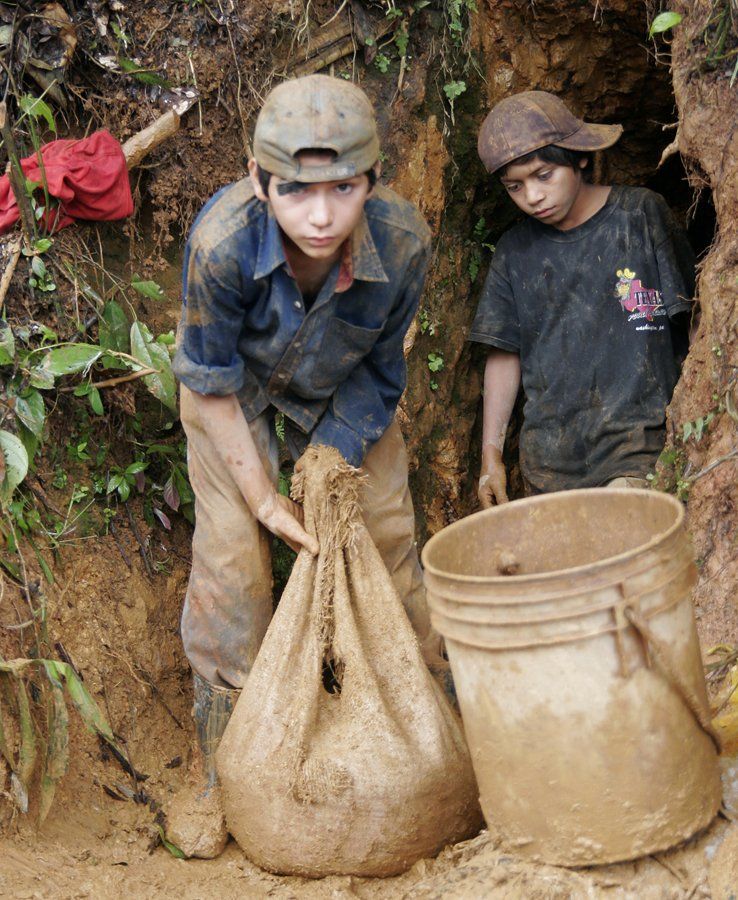Vida Centro América - Los niños Wiliseros. Minas de Oro de Bonanza en Nicaragua
