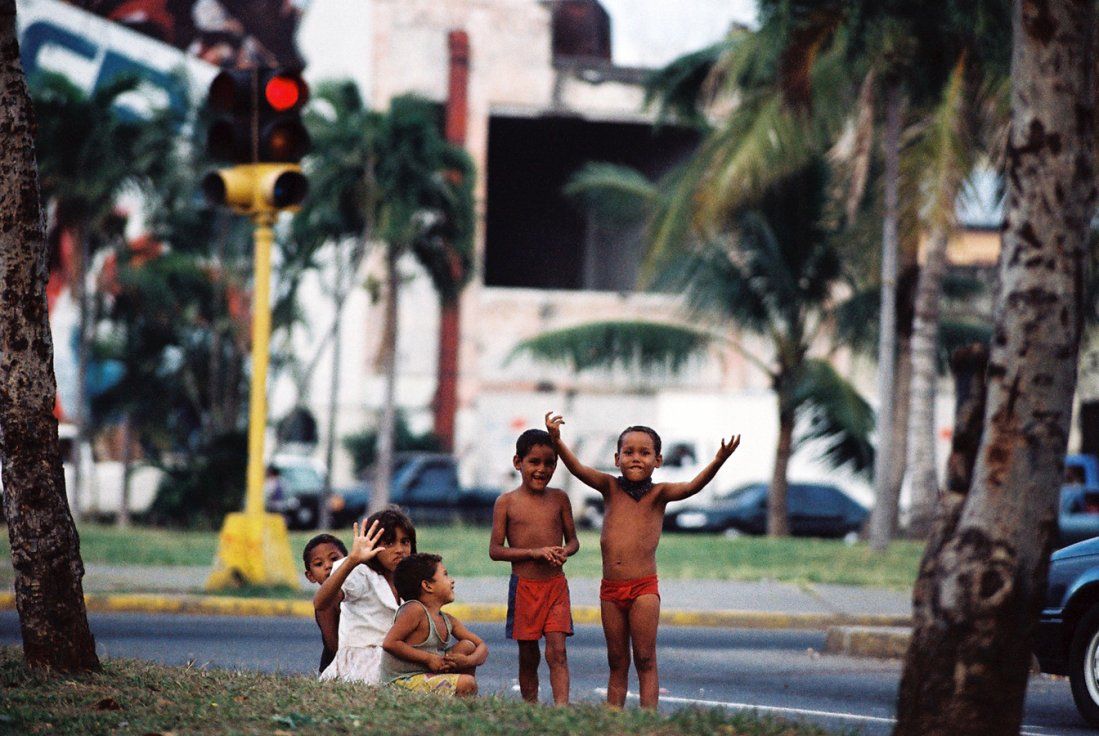Vida Centro América - Niñ@s huele pega de la calle. El Oriental, Managua